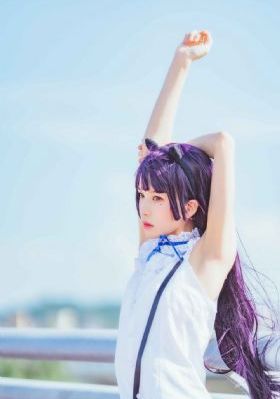 拜倒石榴裙