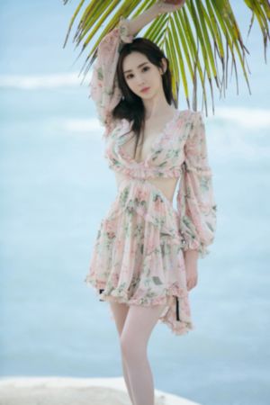 出走俏娇娃