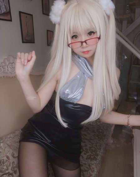 闪婚后，楚助理每天带薪恋爱