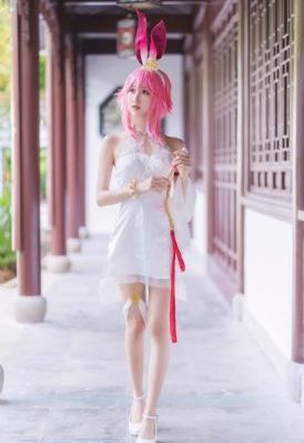 说好假成亲，你怎么上头了